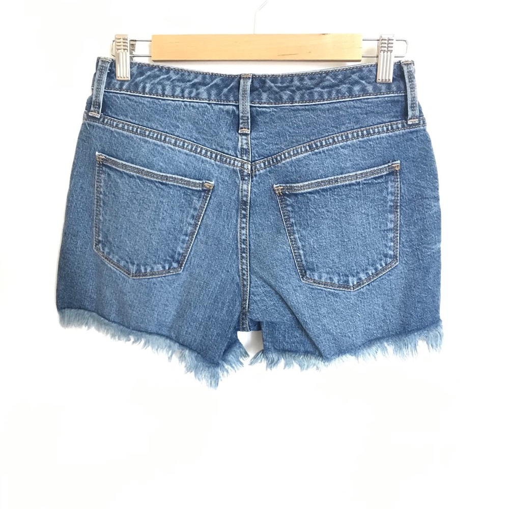Universal Thread shorts - Picture 2 of 2